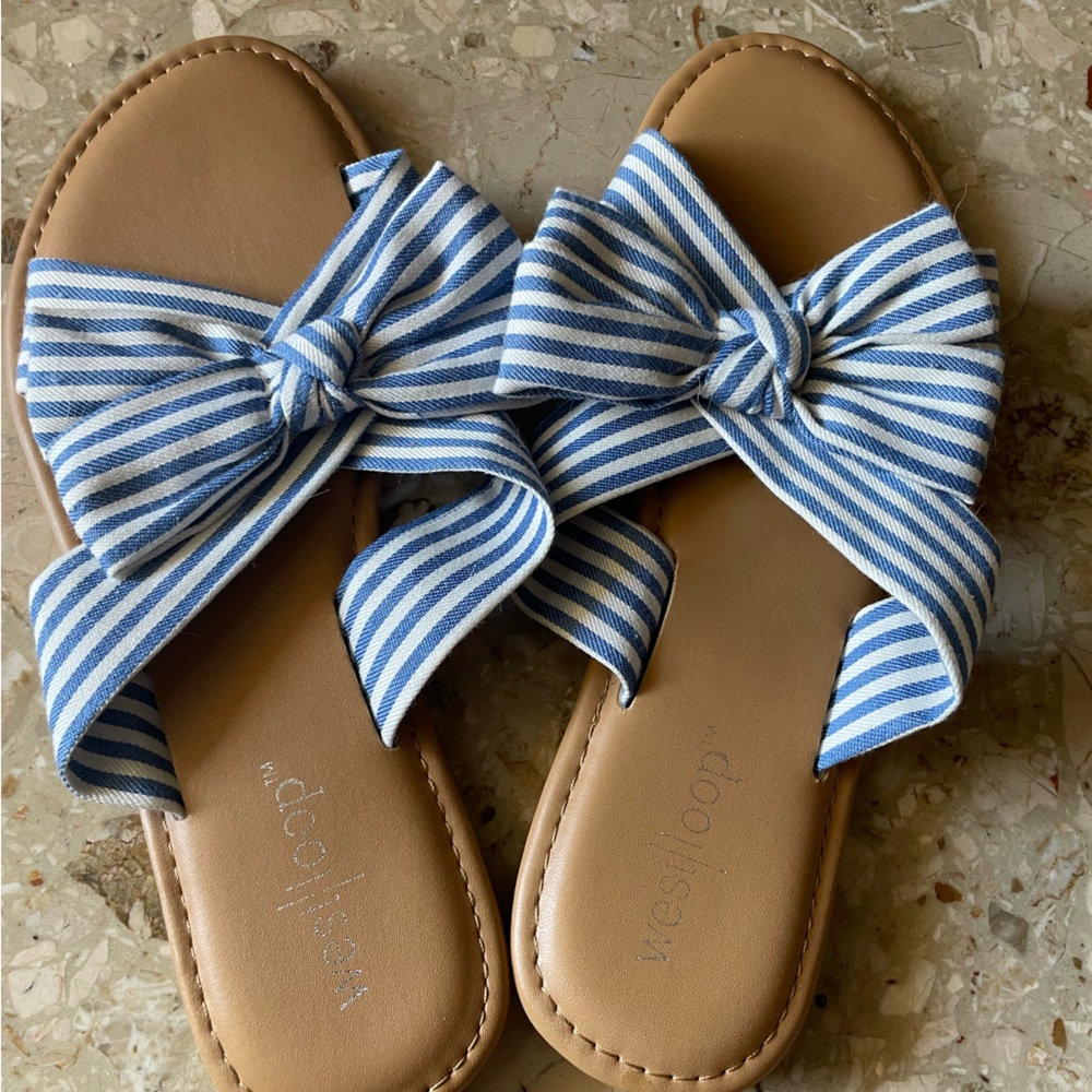 Brand new west loop sandles